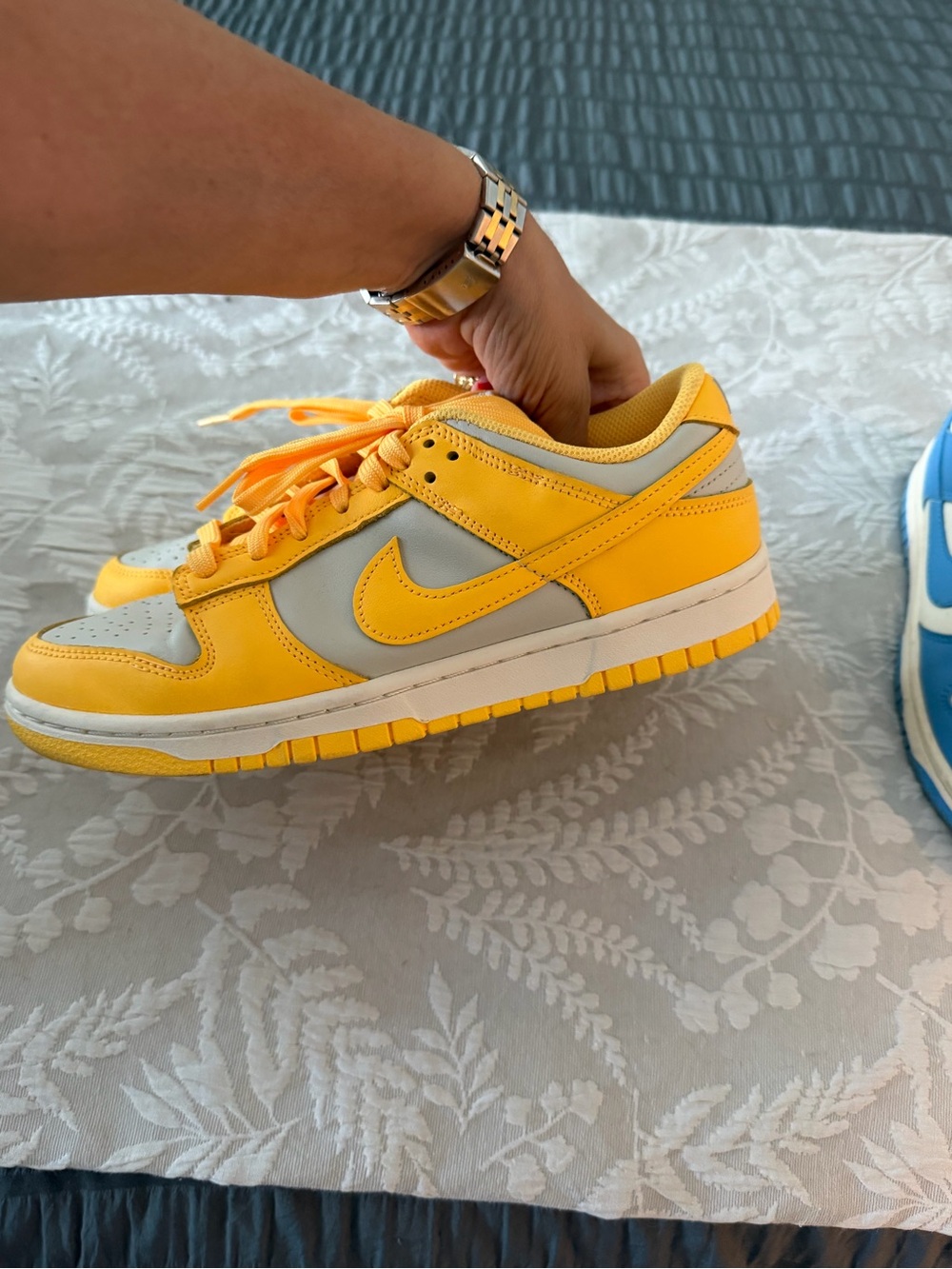 Nike Women’s DUNKS Low-Top Sneakers in Yellow, Pink, OR Blue Sz 9 - Picture 3 of 12